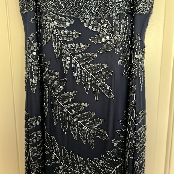 BELLISSIMA Gown - Picture 4 of 8